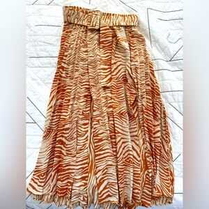 Topshop animal print pleated belted midi skirt with slits Size XS 4